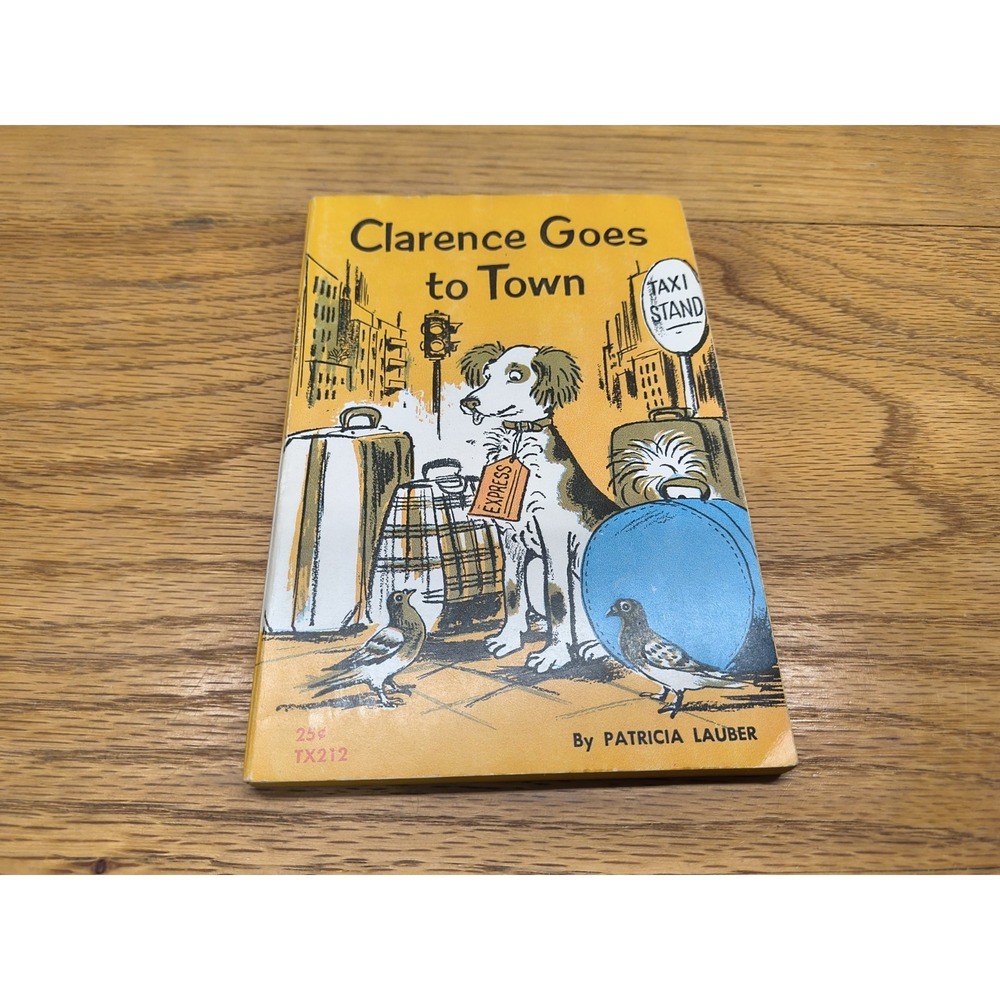 Patricia Lauber Clarence Goes to Town Paperback Book 1960 1st Printing‎